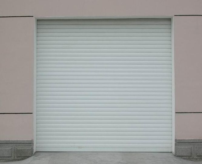 濟(jì)南卷簾門廠家為你詳細(xì)介紹快速卷簾門比普通卷簾門的優(yōu)點(diǎn)在哪？